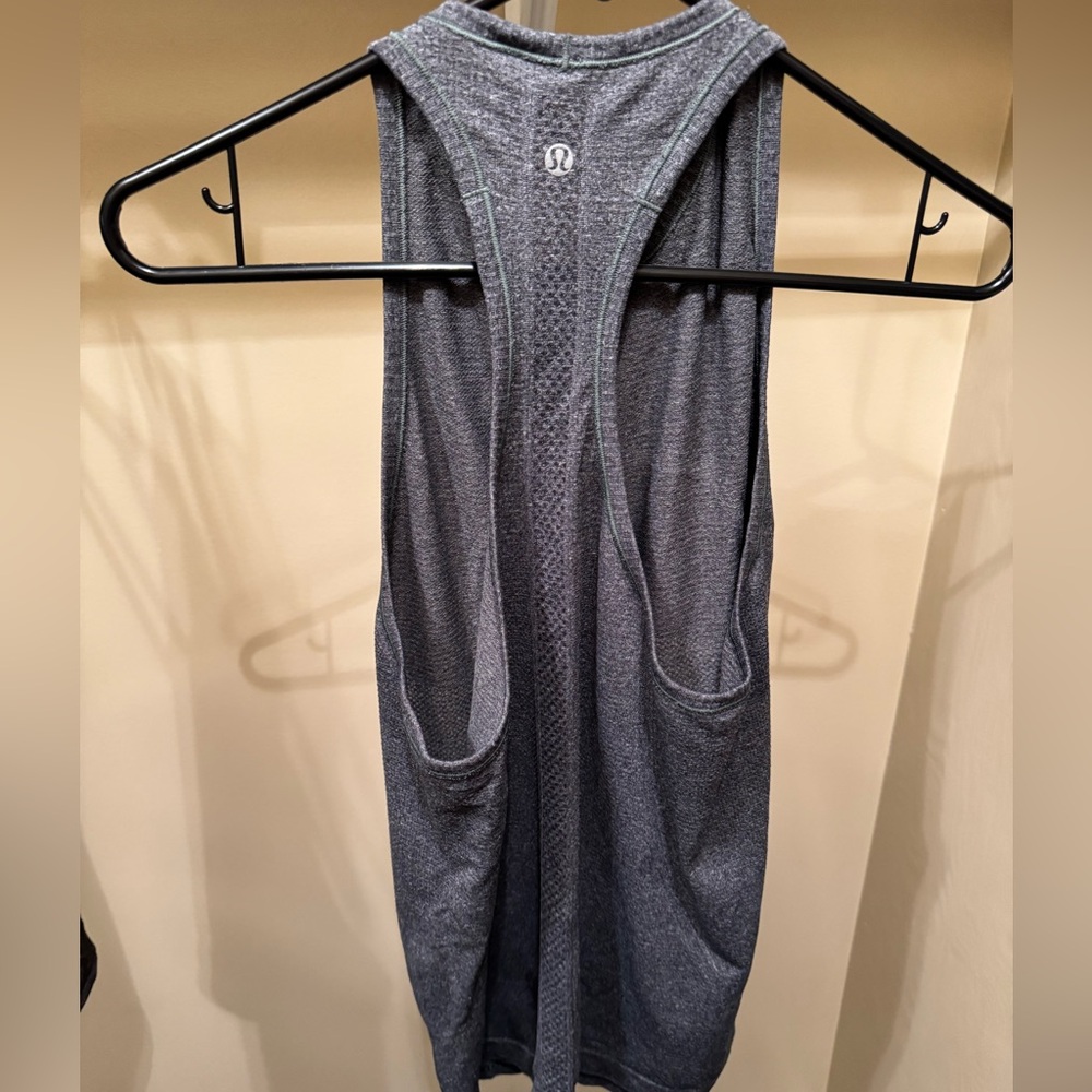 Women’s Lululemon Racerback Tank Top - Waist Length. Gray - Size 8.